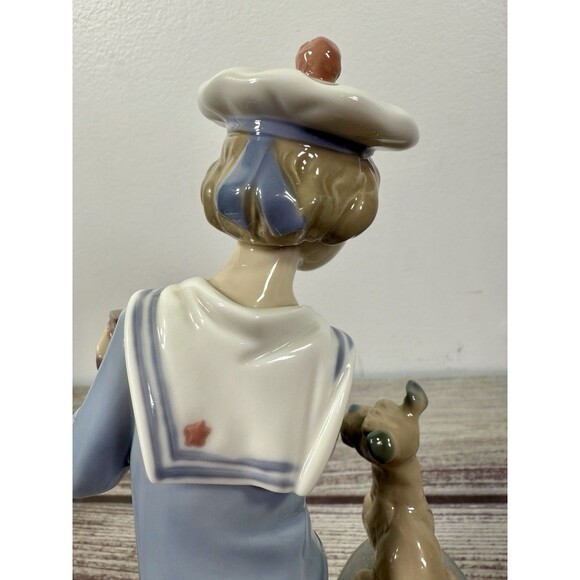 Lladro Seaside Serenade 9” tall Porcelain # 6197 Retired 1998 mint w/ Box - Picture 9 of 17